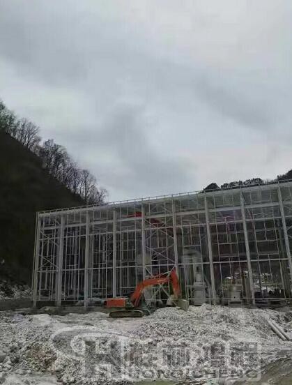 桂林鴻程磨粉機安裝現(xiàn)場 桂林鴻程磨粉機安裝現(xiàn)場