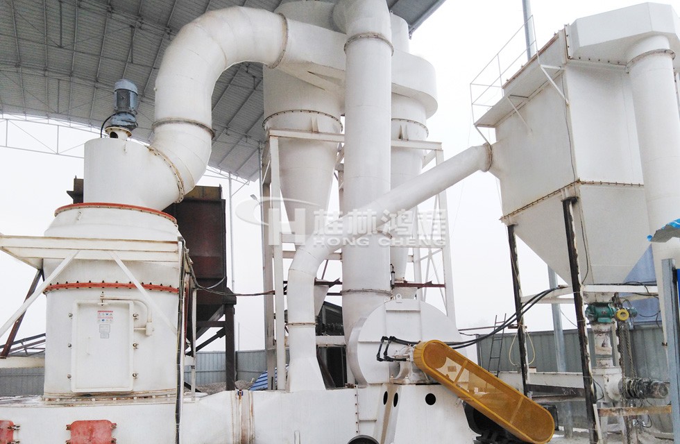 HC1900打礦石粉機器多少錢一臺 雷蒙磨粉機多少錢一臺？幾萬到幾十萬不等